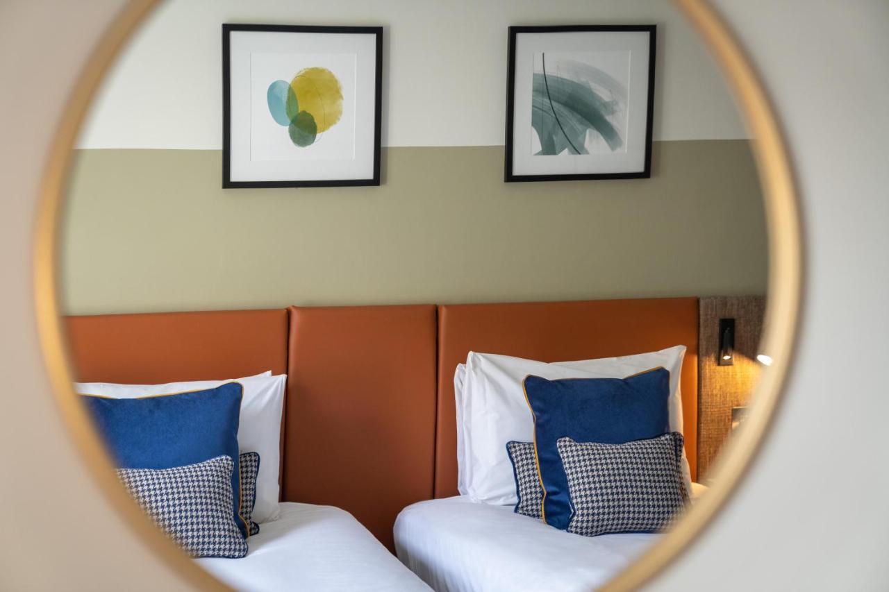Voco Edinburgh - Royal Terrace By Ihg Hotel Bagian luar foto