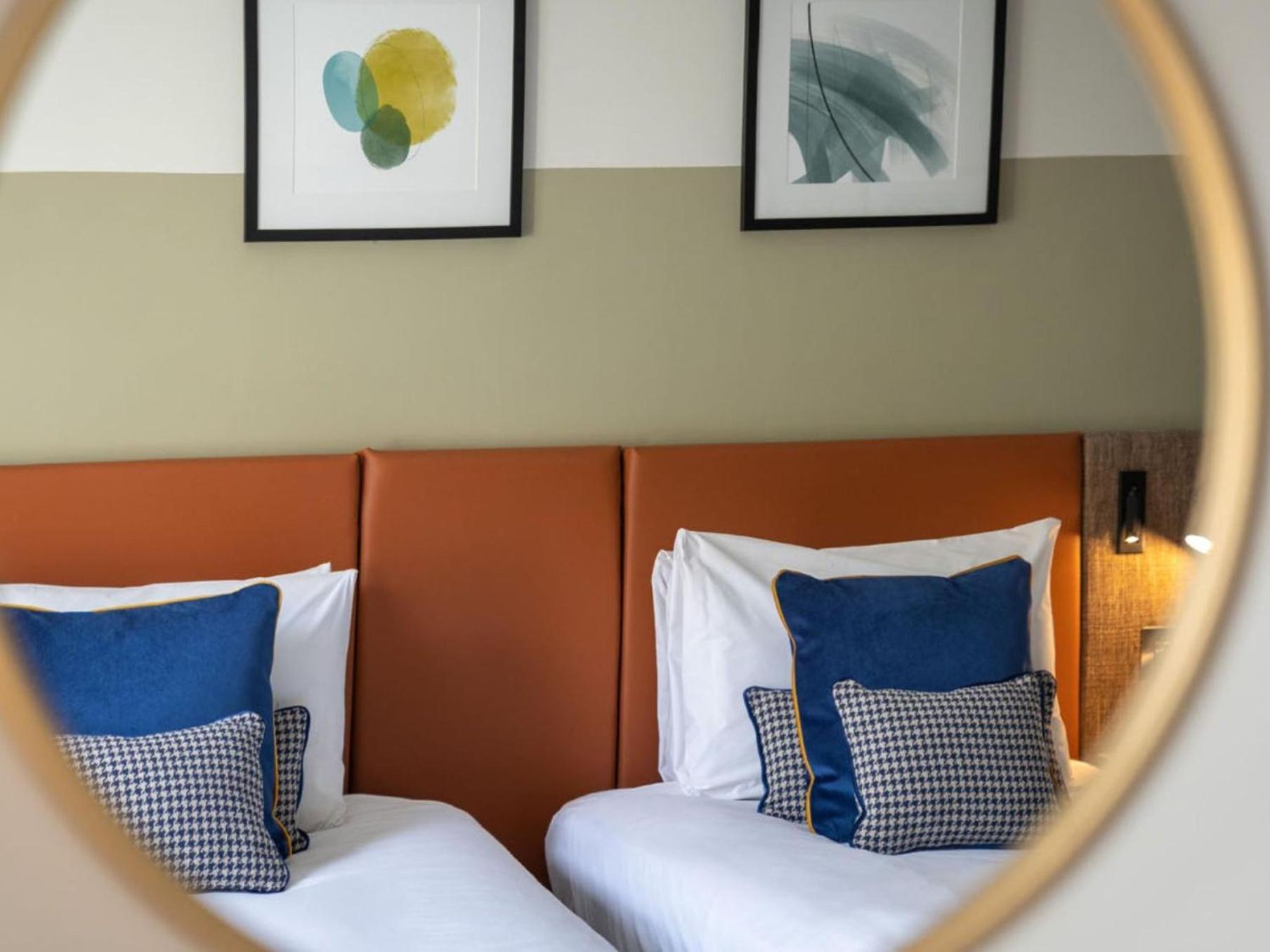 Voco Edinburgh - Royal Terrace By Ihg Hotel Bagian luar foto